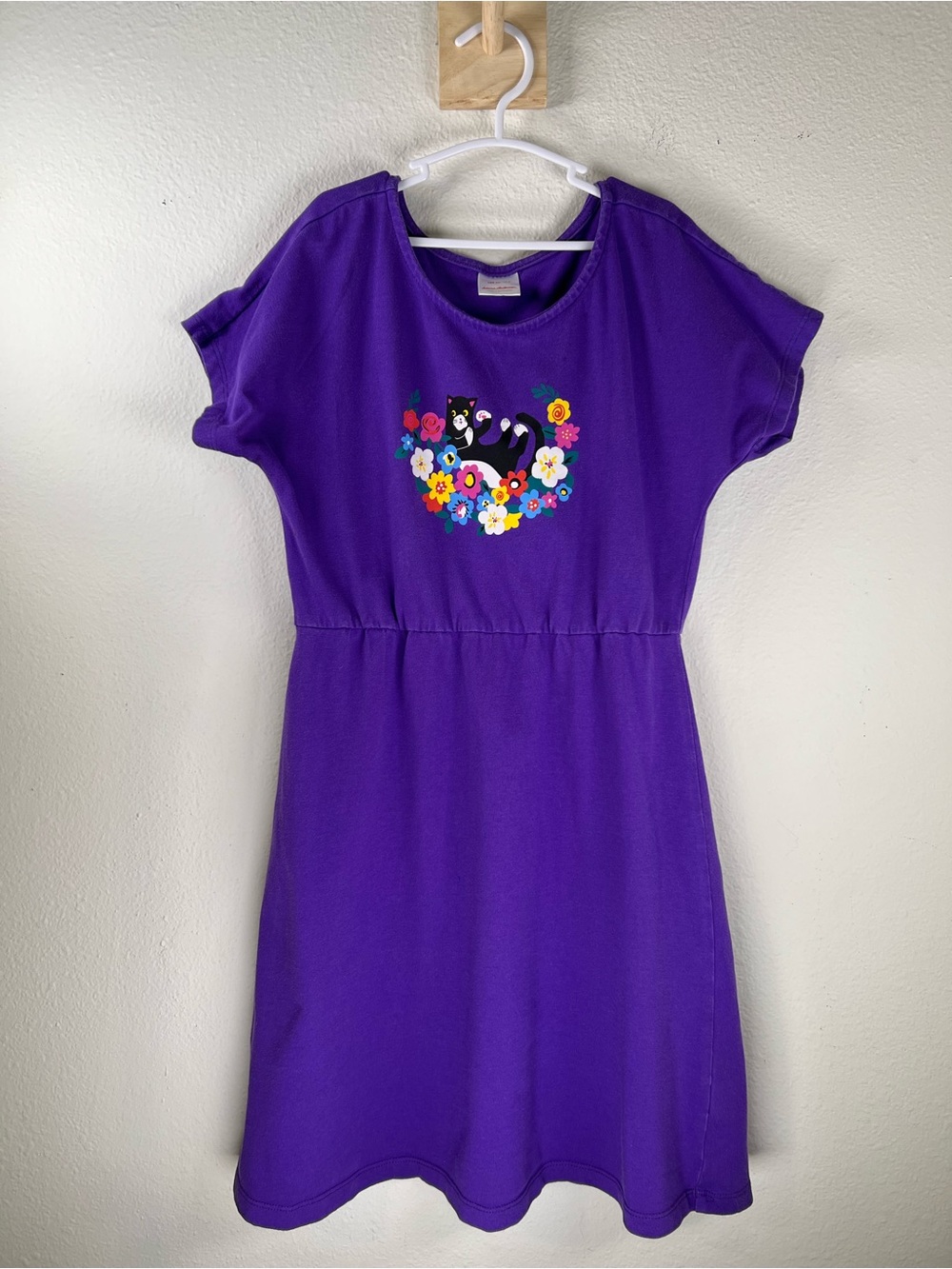 Hanna Andersson Purple Tee Dress with Floral Cat Motif Size 8/130cm